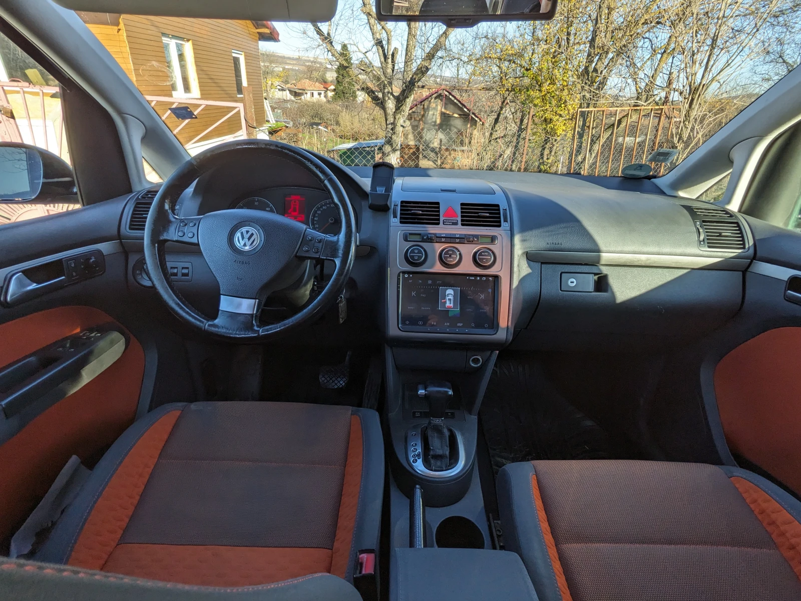 VW Touran Cross, снимка 3 - Автомобили и джипове - 53916254