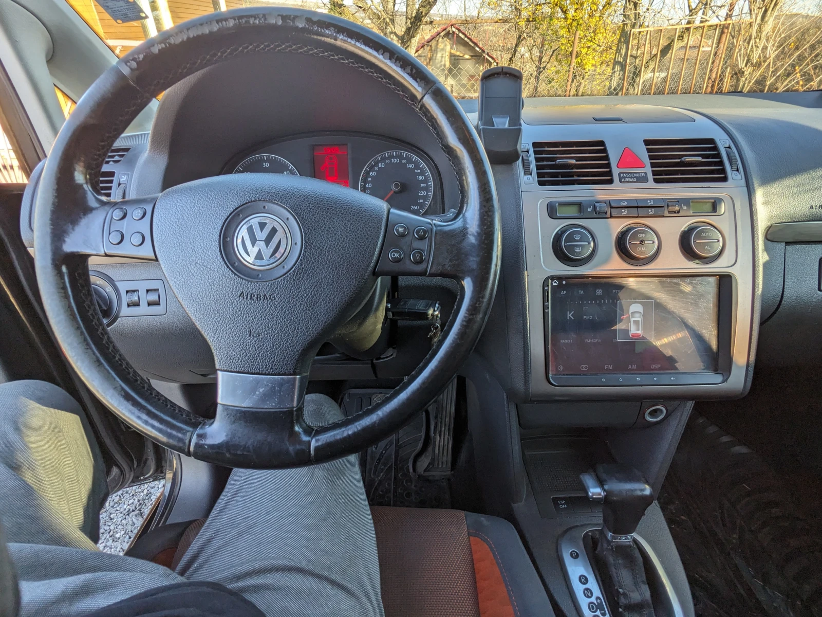 VW Touran Cross, снимка 7 - Автомобили и джипове - 53916254