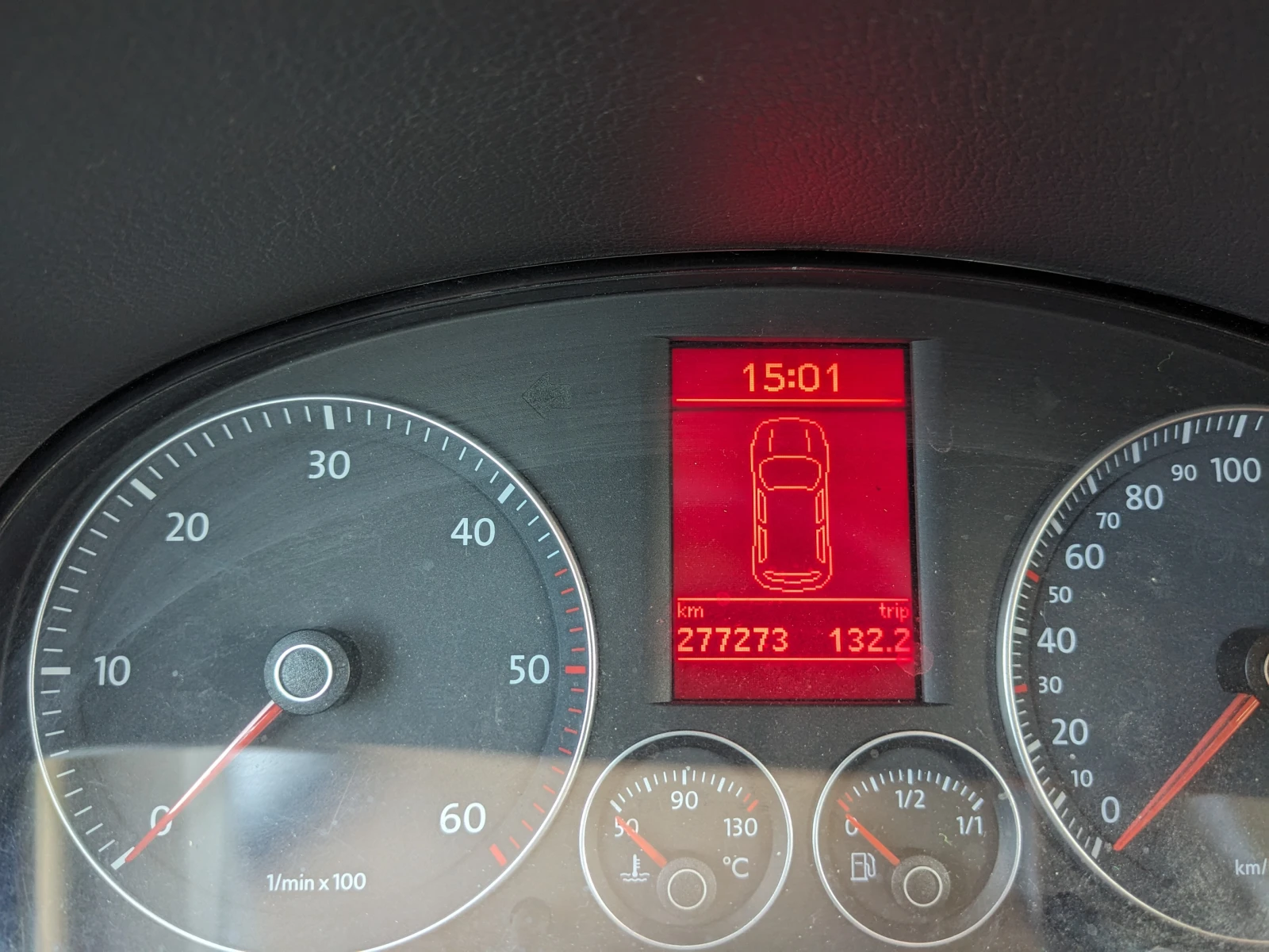 VW Touran Cross, снимка 2 - Автомобили и джипове - 53916254