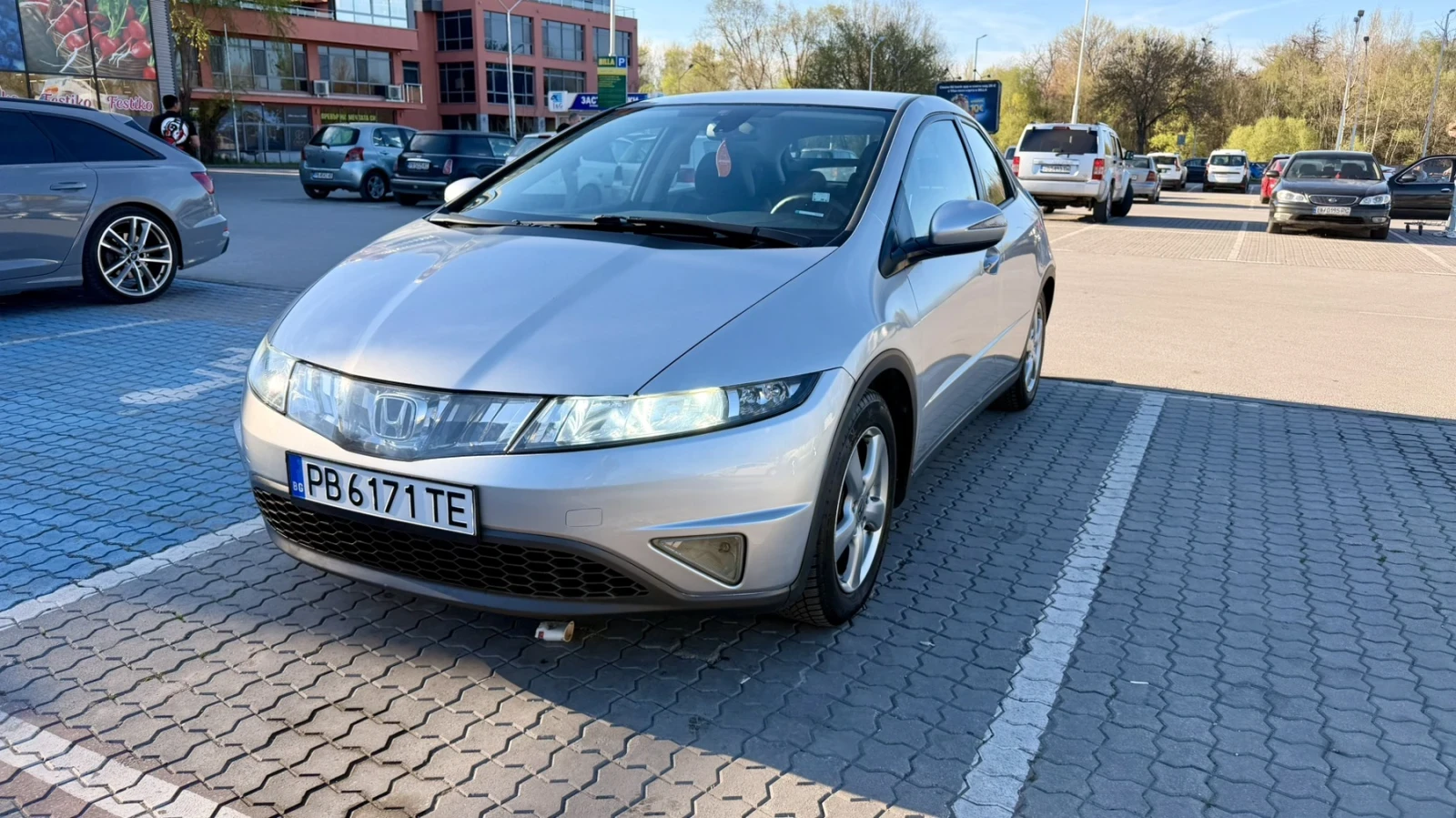 Honda Civic 1.4 90ks benzin, снимка 2 - Автомобили и джипове - 54140689
