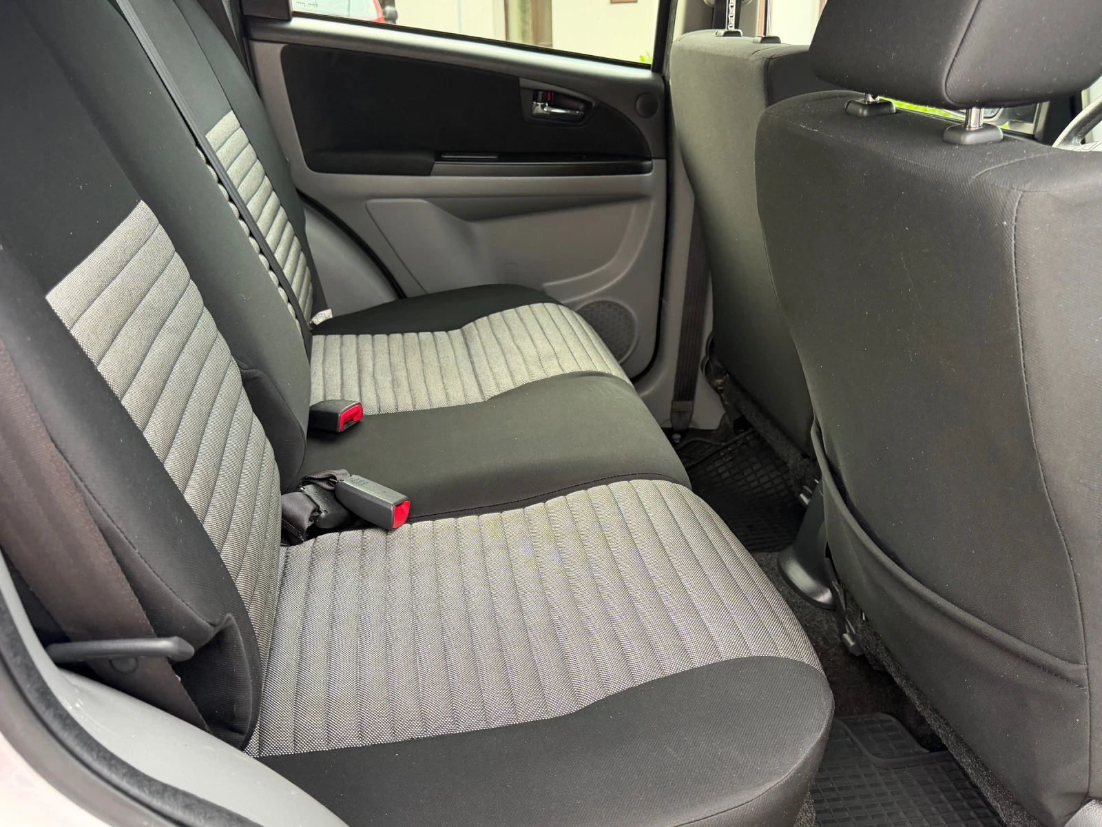 Suzuki SX4 FACELIFT Запазен, снимка 12 - Автомобили и джипове - 55321390