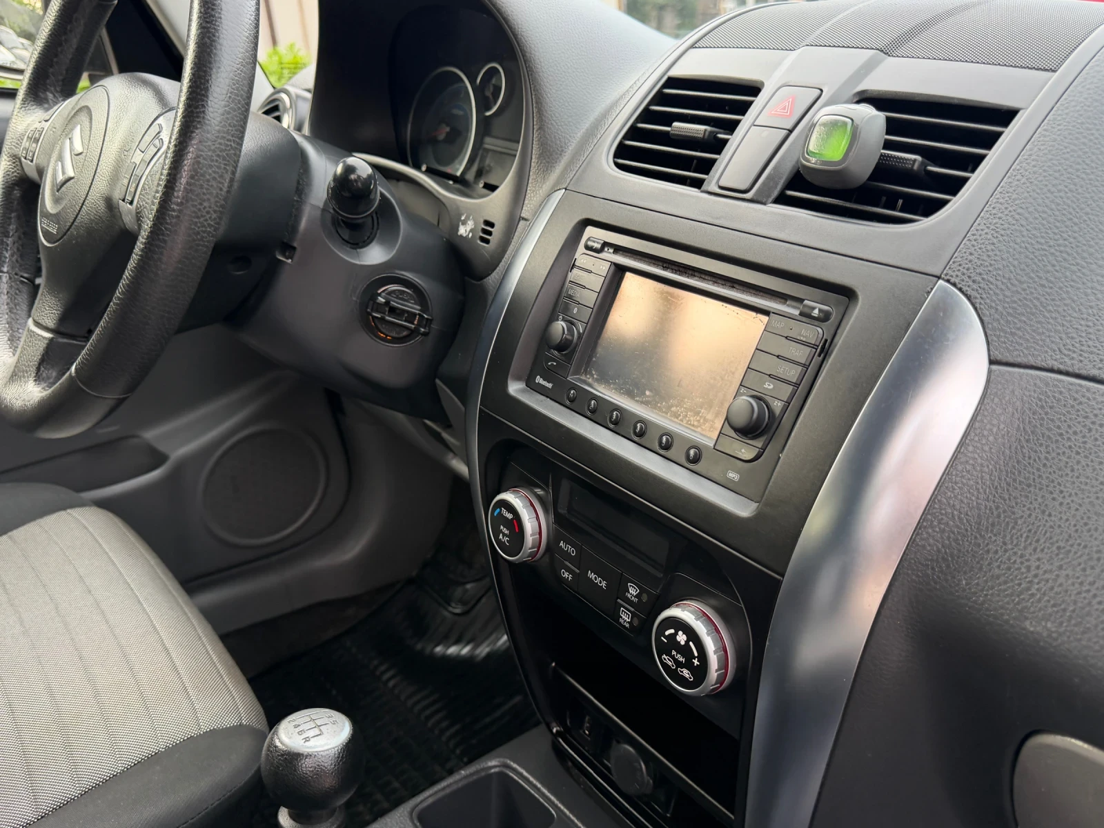 Suzuki SX4 FACELIFT Запазен, снимка 14 - Автомобили и джипове - 55321390