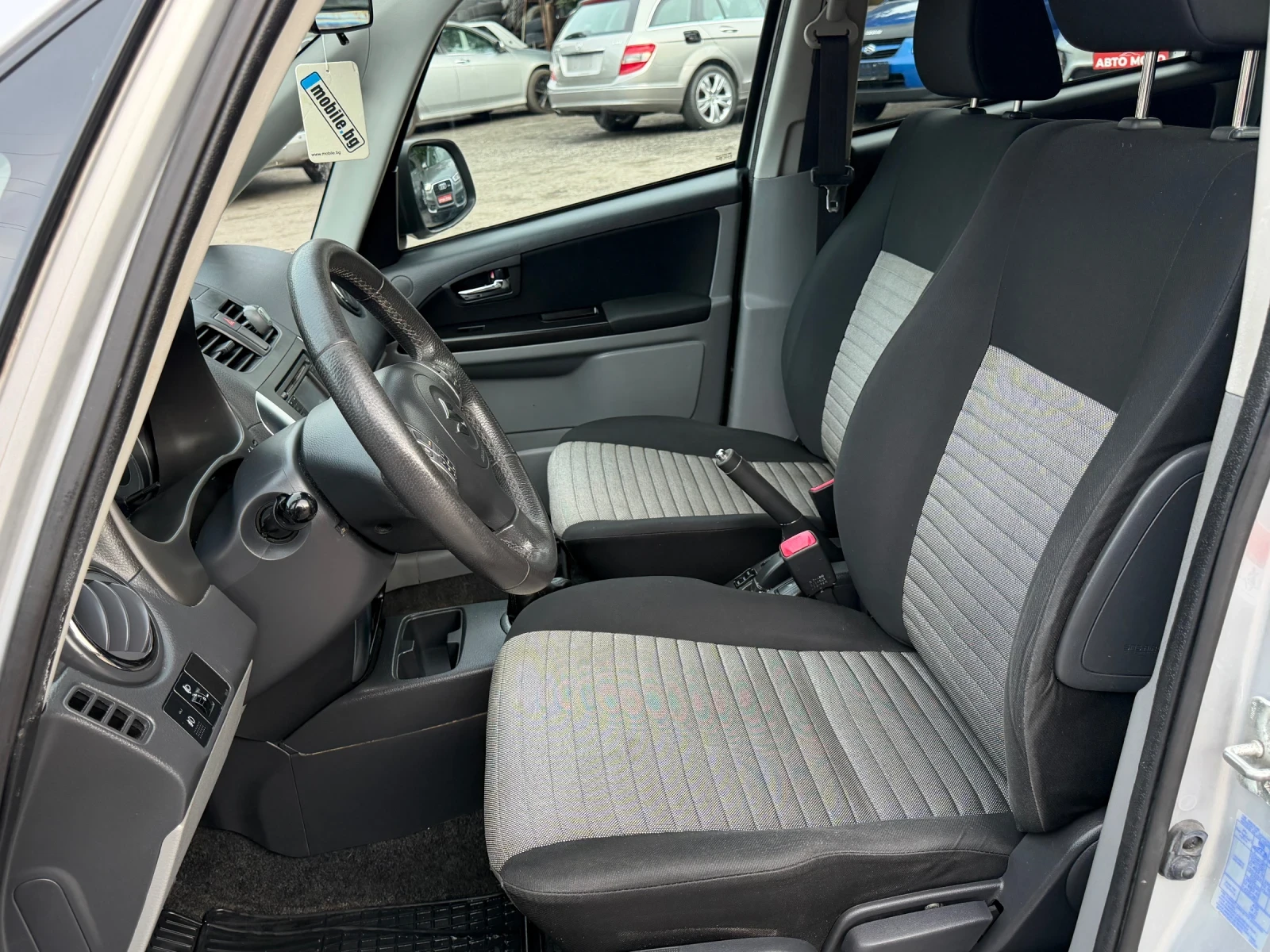 Suzuki SX4 FACELIFT Запазен, снимка 9 - Автомобили и джипове - 55321390