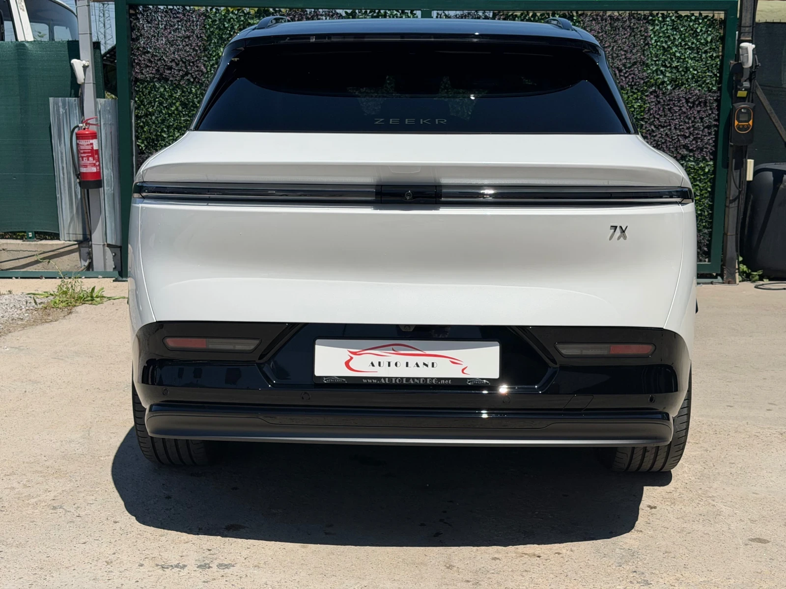 Zeekr 7X 4х4/LED/PANO/KEYLESS/NAVI/СОБСТВЕН ЛИЗИНГ, снимка 5 - Автомобили и джипове - 55421492