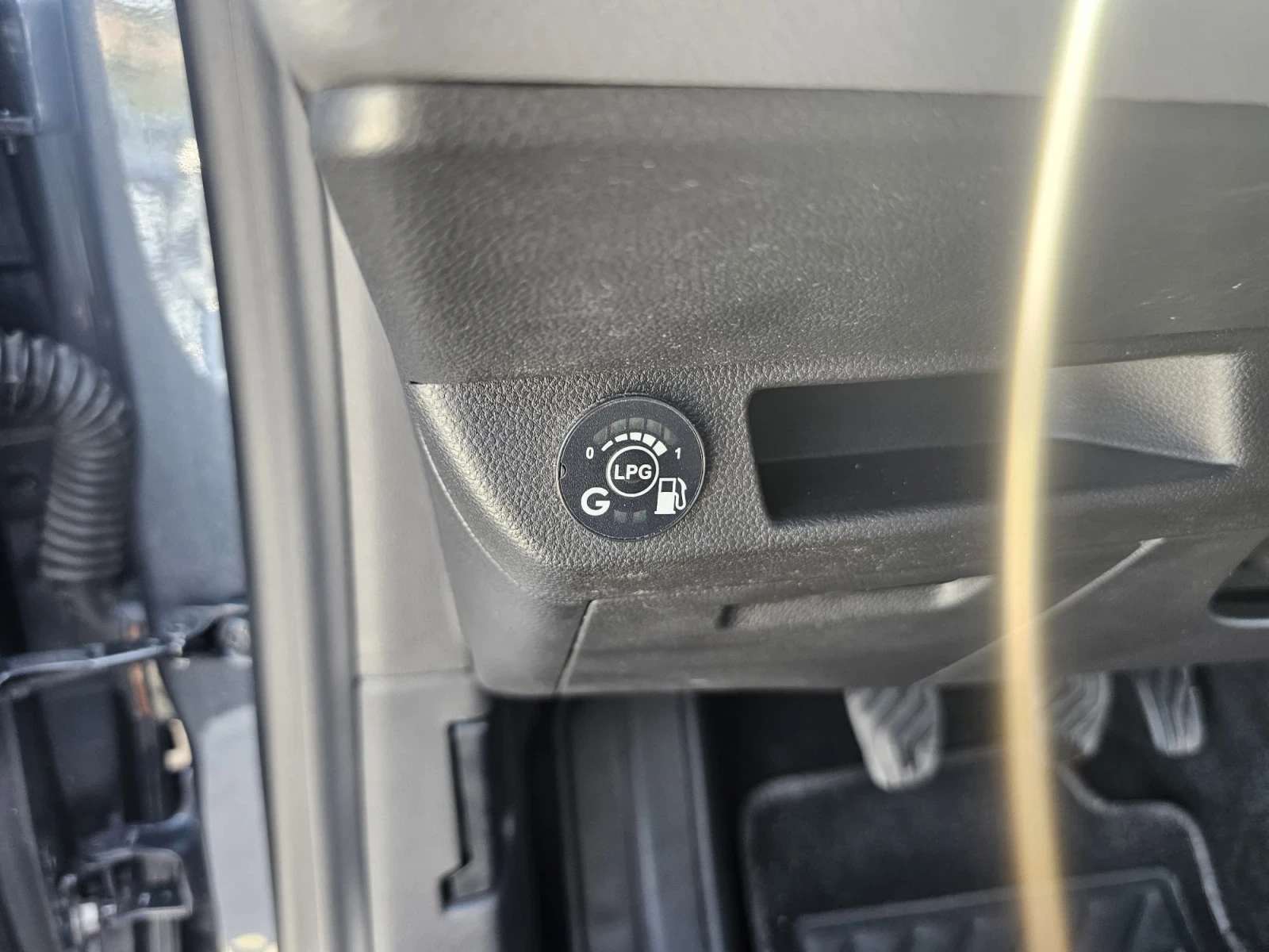 Renault Clio 1.0i GPL, снимка 12 - Автомобили и джипове - 56020292