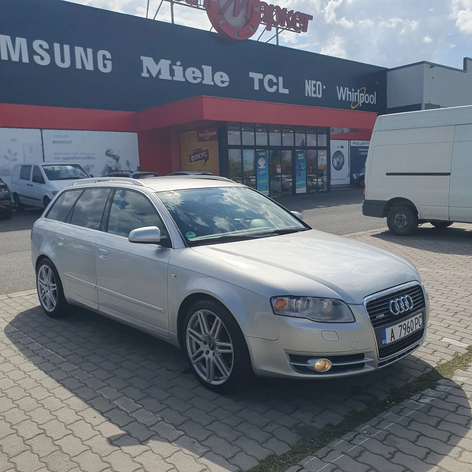 Audi A4 Avant 2.7TDI S-line, снимка 7 - Автомобили и джипове - 56295061