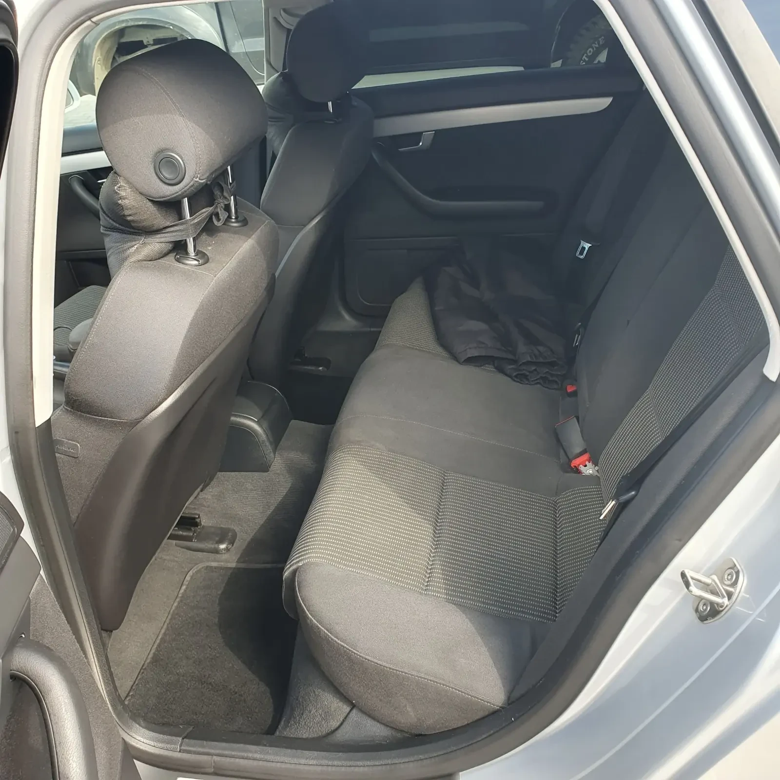 Audi A4 Avant 2.7TDI S-line, снимка 12 - Автомобили и джипове - 56295061