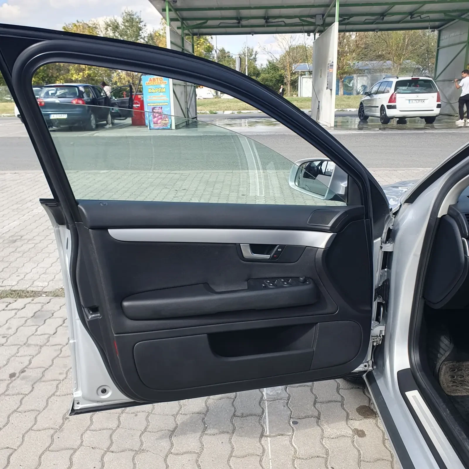 Audi A4 Avant 2.7TDI S-line, снимка 9 - Автомобили и джипове - 56295061