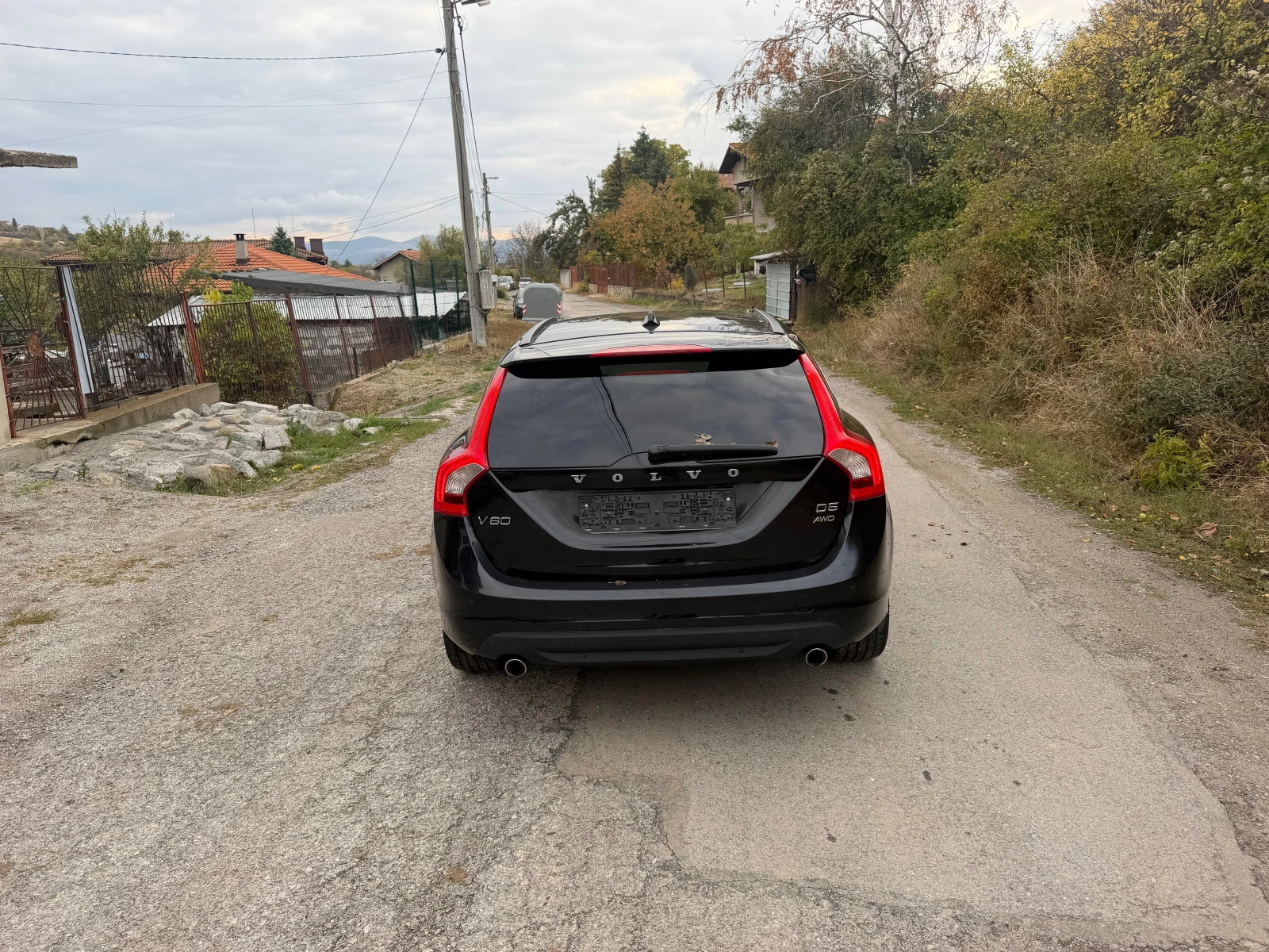 Volvo V60 4x4, снимка 4 - Автомобили и джипове - 56558808
