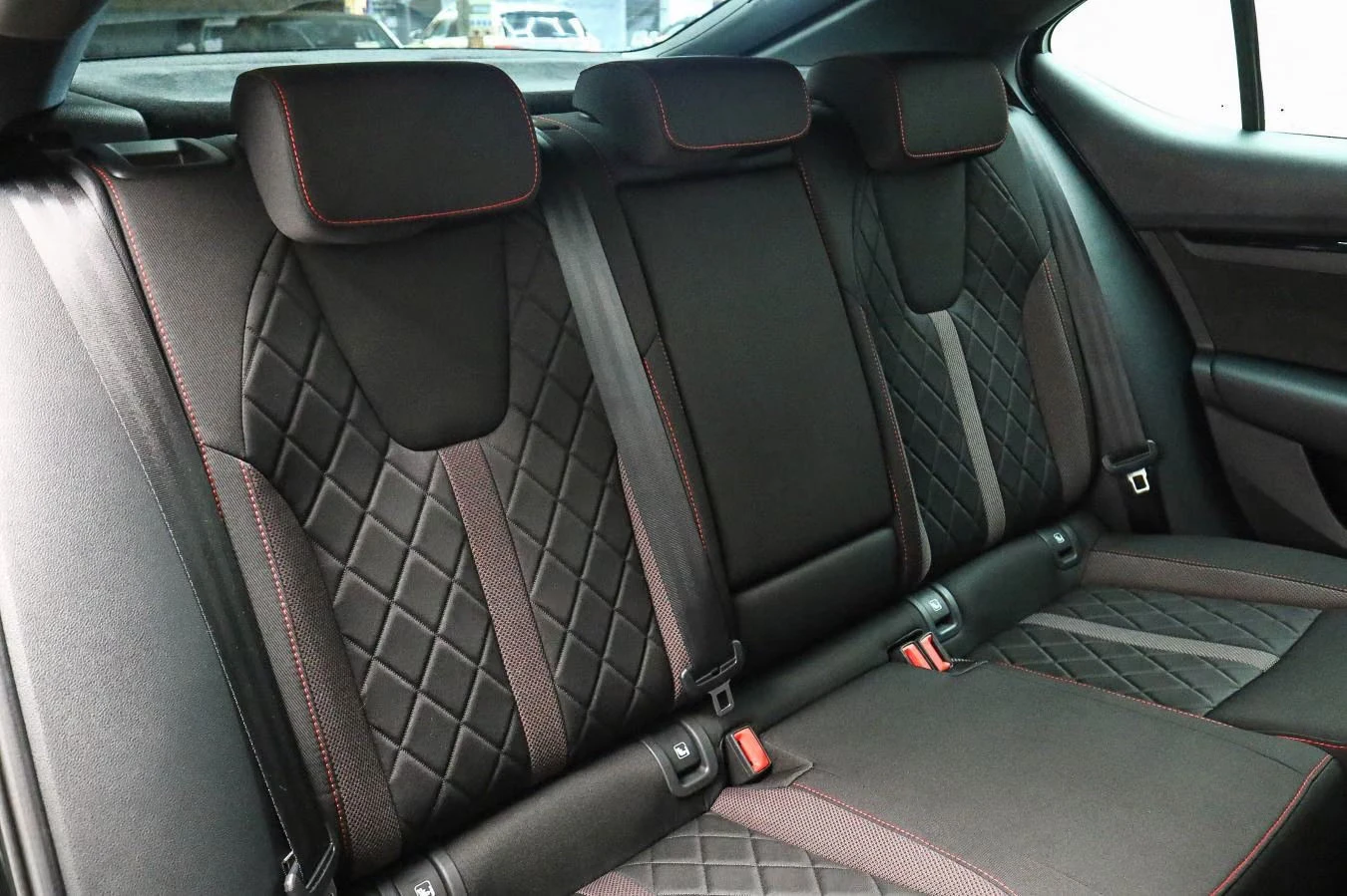 Skoda Octavia RS/234HP/DSG/HUD/CAM/ACC/LED/981z | Mobile.bg � ����������� 14