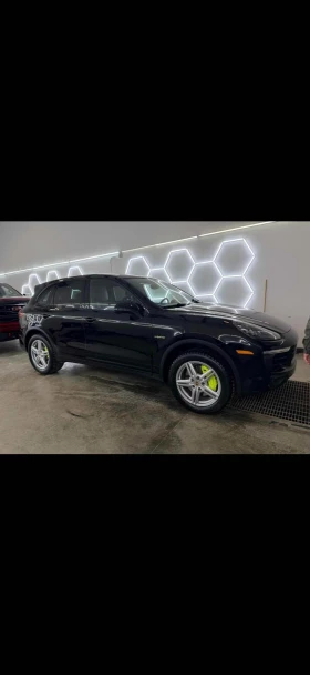 Porsche Cayenne S E-Hybrid CARFAX    | Mobile.bg    3