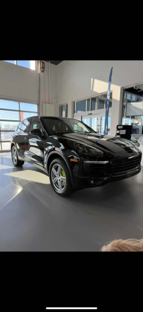     Porsche Cayenne S E-Hybrid CARFAX   