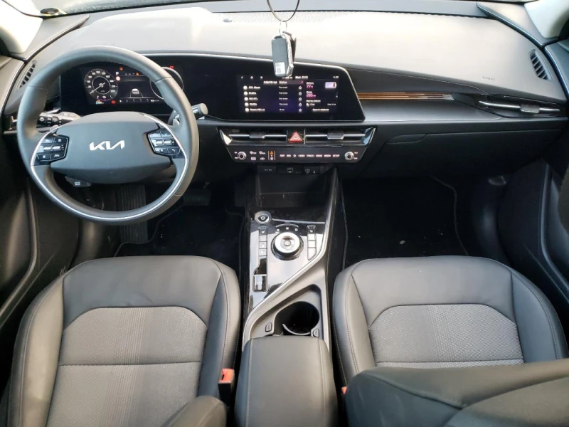 Kia Niro 64kWh, снимка 6 - Автомобили и джипове - 47819002