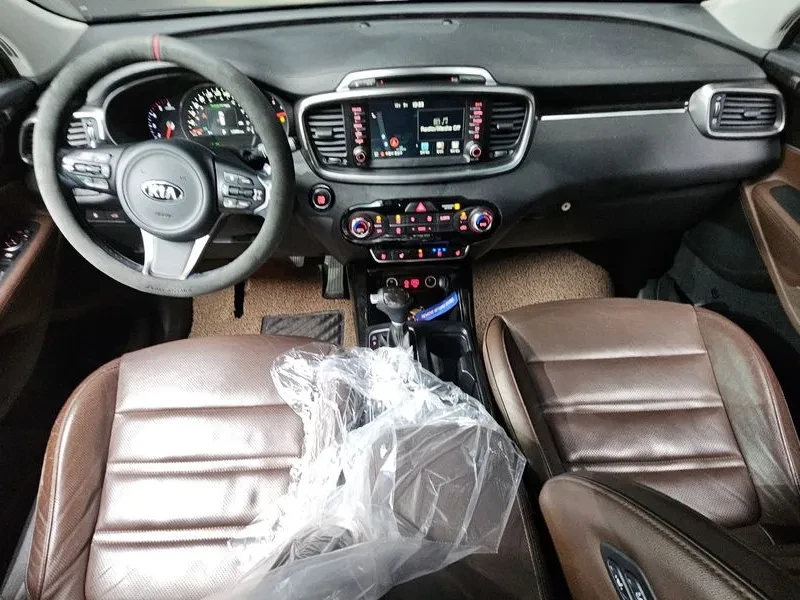 Kia Sorento 2.2 CRDI 4WD, снимка 7 - Автомобили и джипове - 54265406
