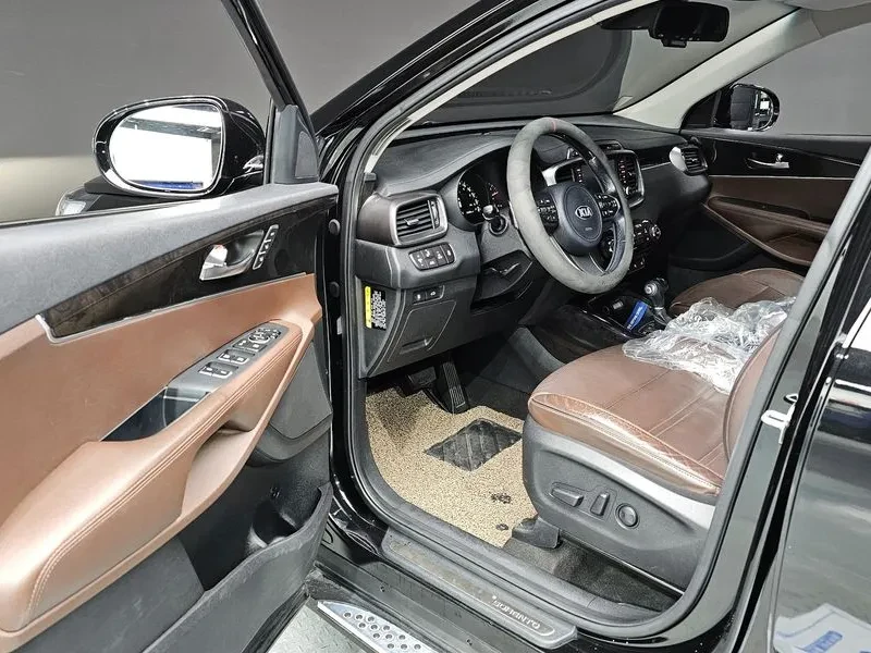 Kia Sorento 2.2 CRDI 4WD, снимка 10 - Автомобили и джипове - 54265406