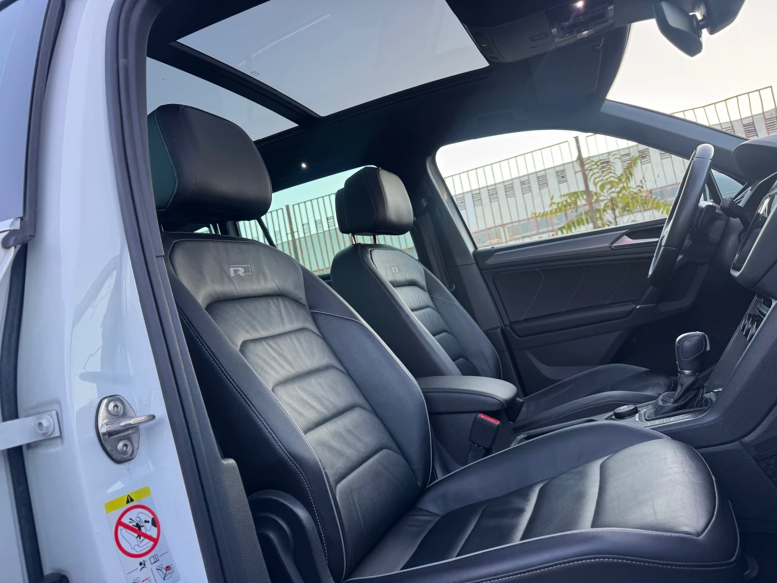 VW Tiguan 2.0TDI 3xRline 4Motion Virtual Panorama full | Mobile.bg   12