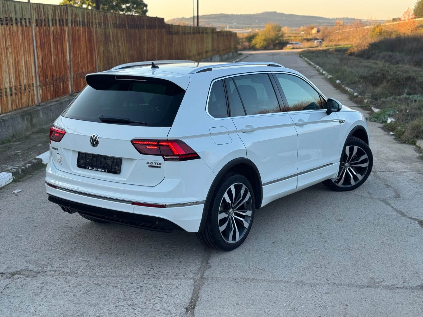 VW Tiguan 2.0TDI 3xRline 4Motion Virtual Panorama full | Mobile.bg   3