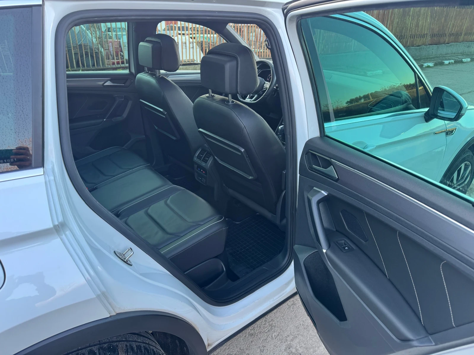 VW Tiguan 2.0TDI 3xRline 4Motion Virtual Panorama full | Mobile.bg   7