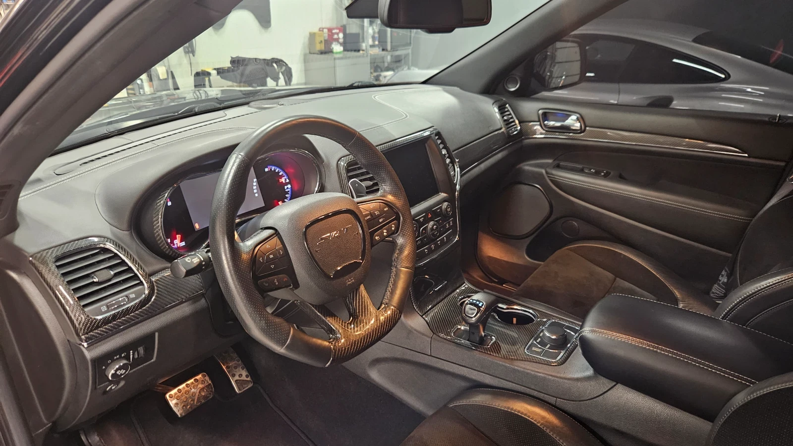 Jeep Grand cherokee SRT 6.4 HEMI - изображение 4