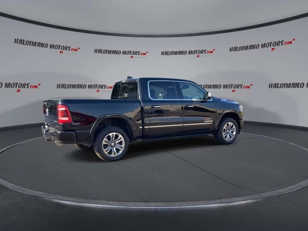 Dodge RAM 1500 Limited Crew Cab 5'7 Box 4x4/PANO/ОБДУХВАНЕ - изображение 9