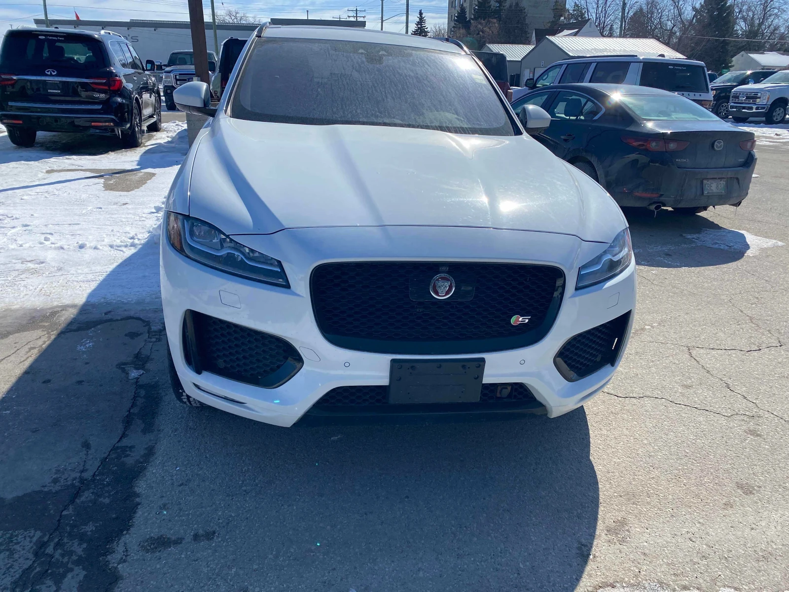 Jaguar F-PACE * * CARFAX * * АВТО КРЕДИТ * * , снимка 2 - Автомобили и джипове - 53977065