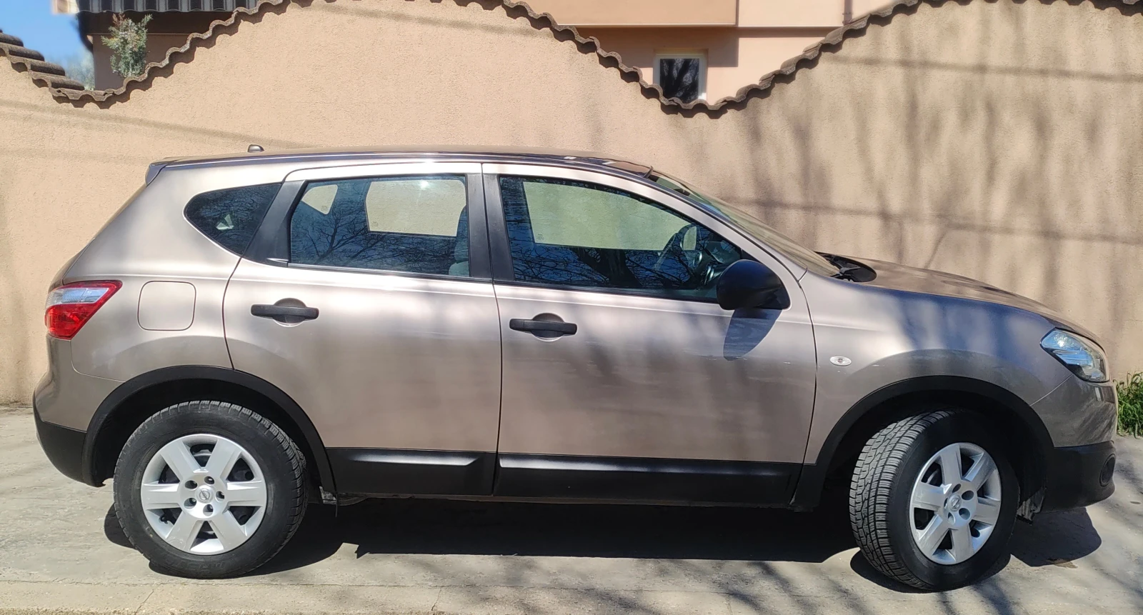 Nissan Qashqai 1.5 DCI, снимка 5 - Автомобили и джипове - 54123353