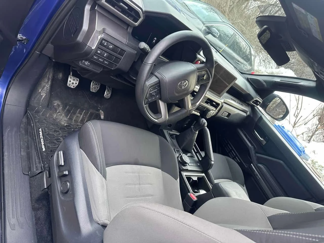 Toyota Tacoma 4x4 Double Cab Manual SB  / CARFAX / АВТОКРЕДИТ, снимка 5 - Автомобили и джипове - 55555257