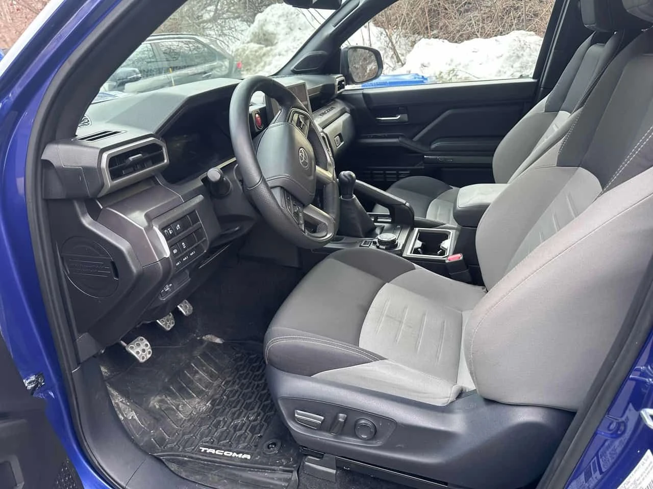 Toyota Tacoma 4x4 Double Cab Manual SB  / CARFAX / АВТОКРЕДИТ, снимка 8 - Автомобили и джипове - 55555257
