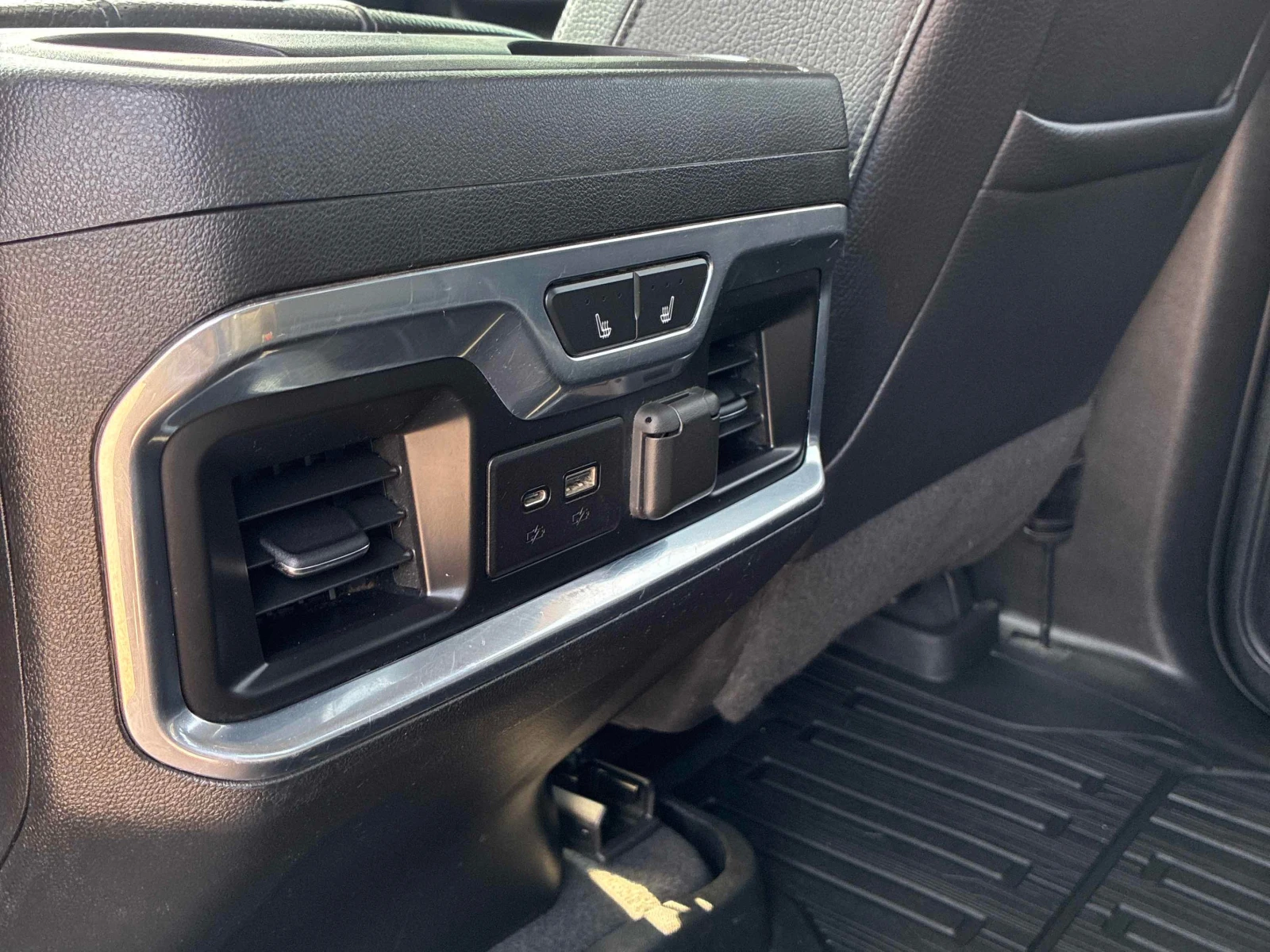Gmc Sierra  Denali / 360 / DIS / HUD / ОБДУХВАНЕ , снимка 14 - Автомобили и джипове - 55856933