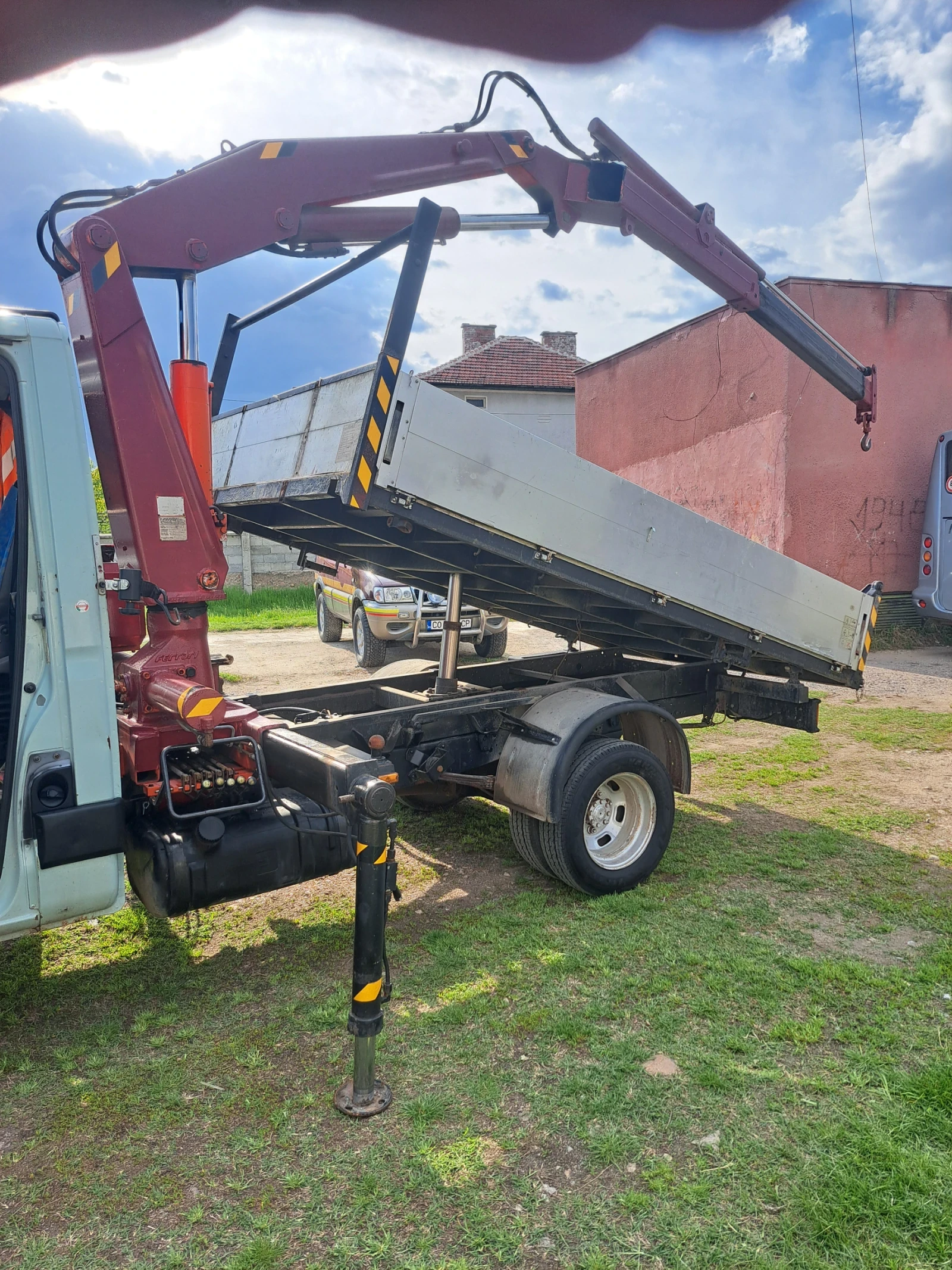 Iveco 35c13 2.8 самосвал с кран В кат. - изображение 10