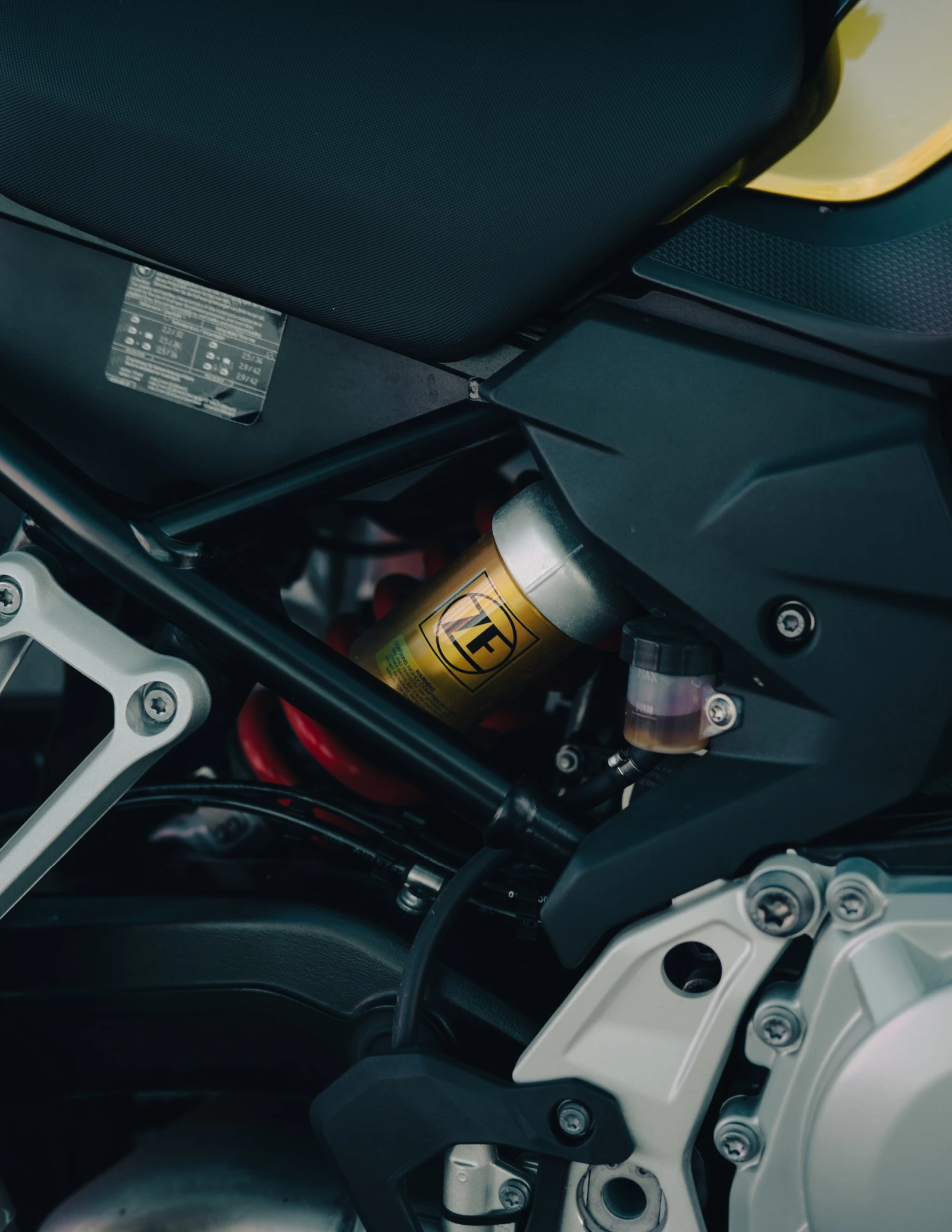 BMW F 750 GS - изображение 9