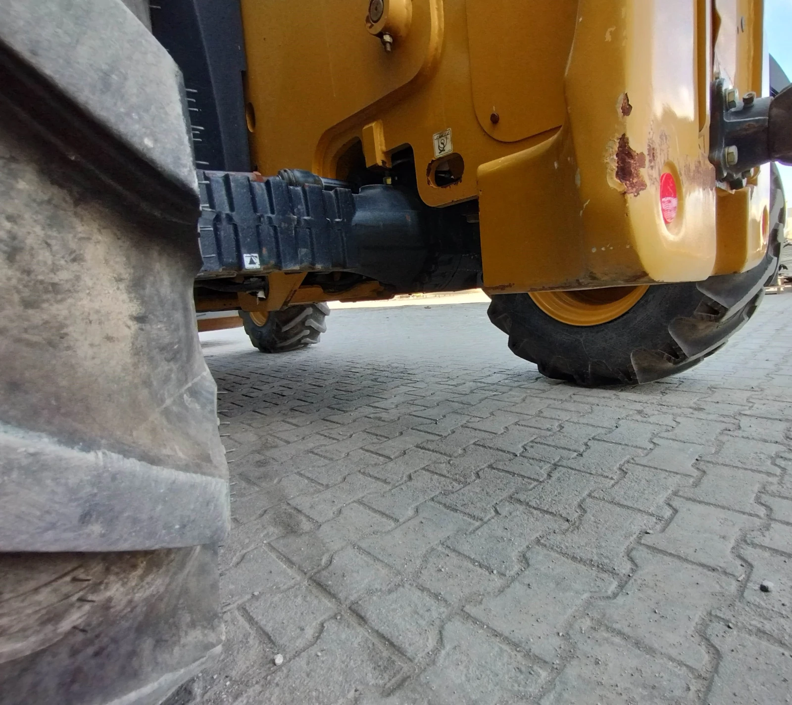   Caterpillar 408D | Mobile.bg   15