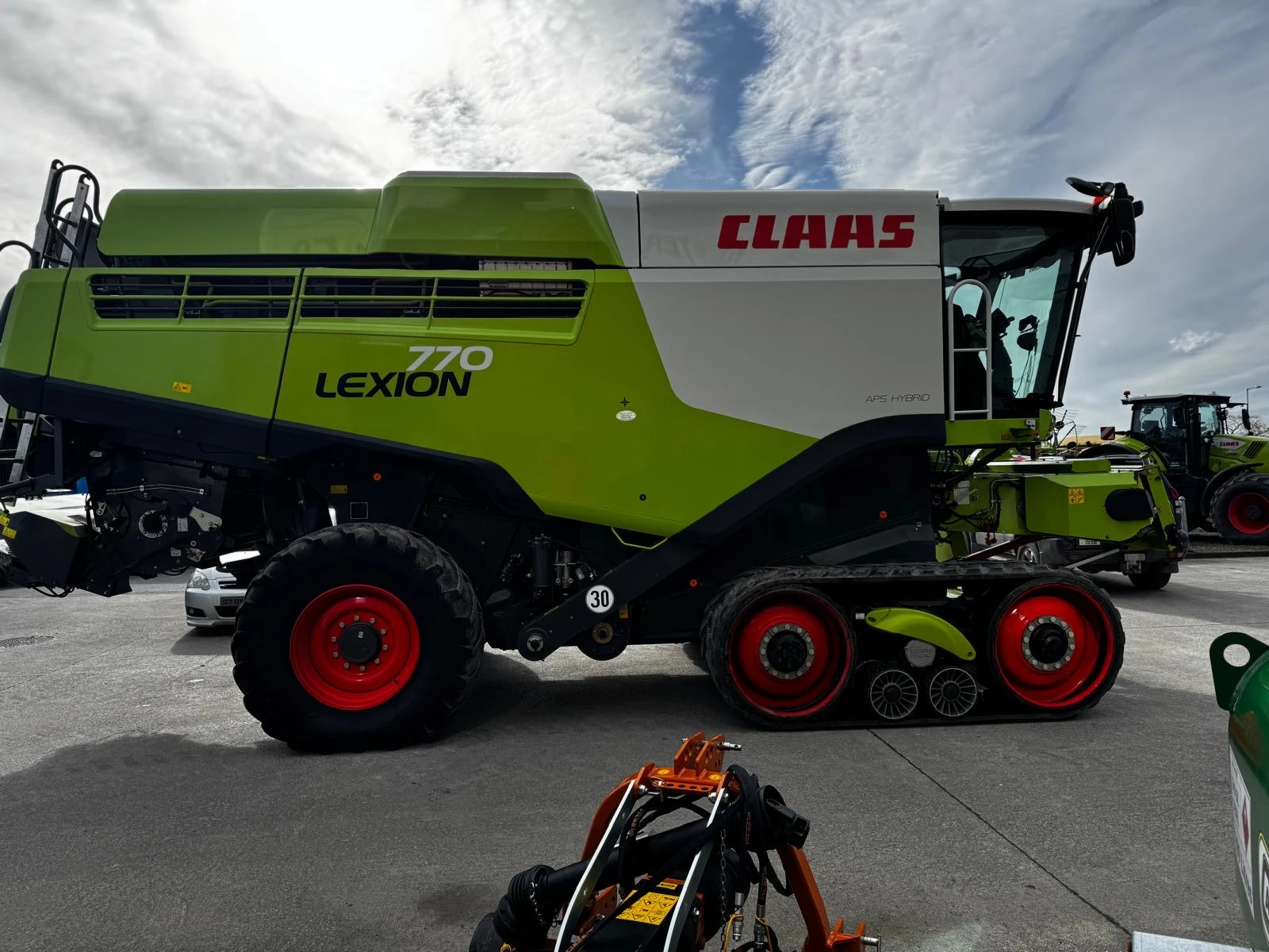 Комбайн Claas LEXION 770 + CLAAS VARIO 1230 ЛИЗИНГ, снимка 2 - Селскостопанска техника - 55134925