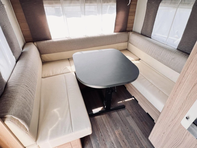 Каравана Burstner Averso Plus 520 6 местна Kиматик Мувър Тента, снимка 6 - Каравани и кемпери - 51141704