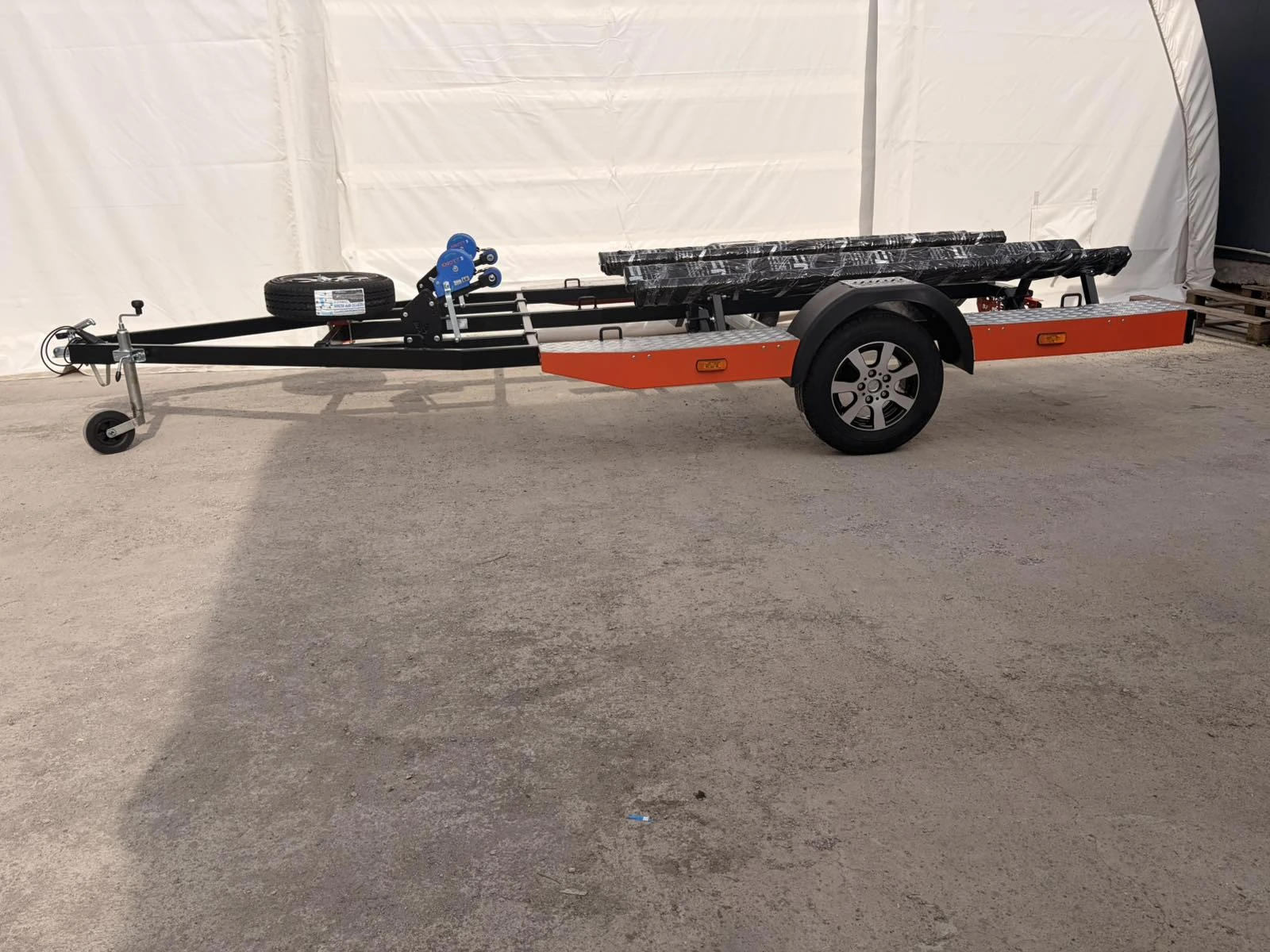 За автомобил Други NIEWIADOW за 2 джета P752S Black - до 750 kg, снимка 2 - Ремаркета - 53709790