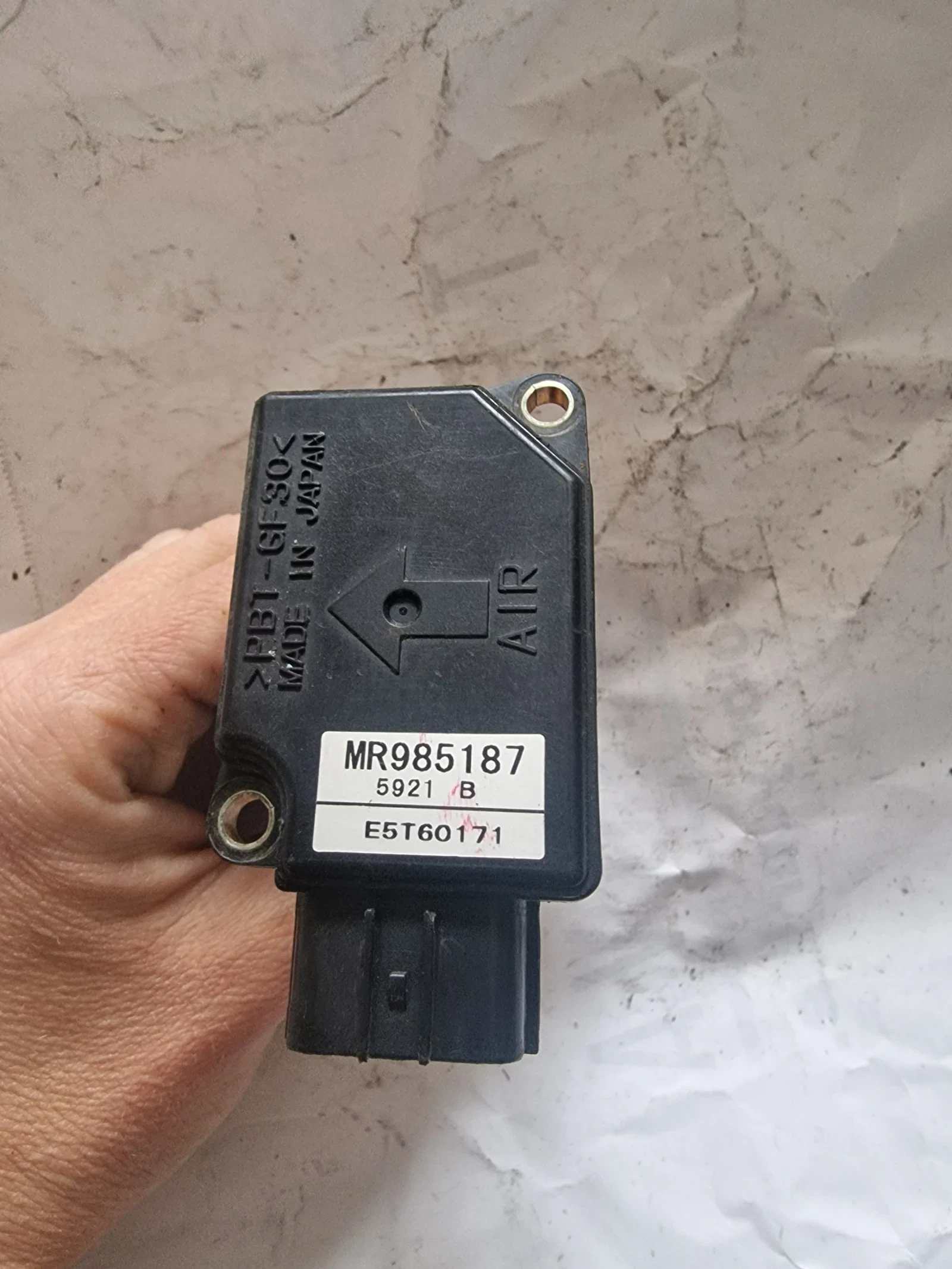 MR985187 ��������� MITSUBISHI PBT-GF30 | Mobile.bg � ����������� 1