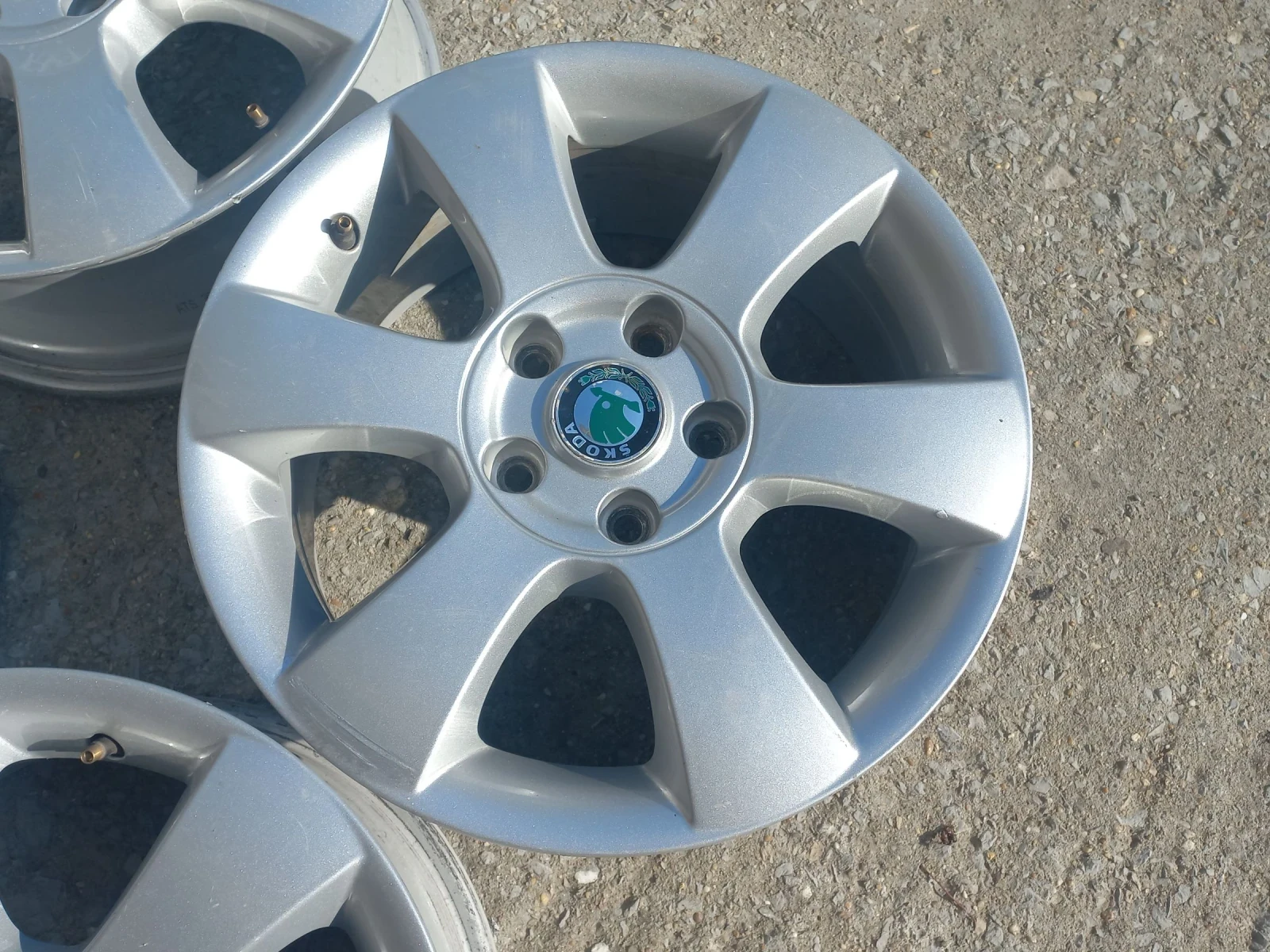 Джанти за Skoda, снимка 10 - Гуми и джанти - 53859857