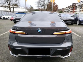 BMW i7 xDrive60/ M-SPORT/ ICONIC GLOW/ HEAD UP/ 360/ B&W/, снимка 4 - Автомобили и джипове - 45333329