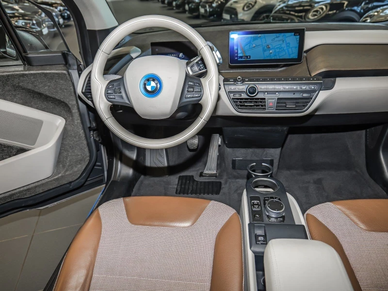 BMW i3 s 120AH/184HP/PANO/CAM/NAVI/871a, снимка 11 - Автомобили и джипове - 47267301