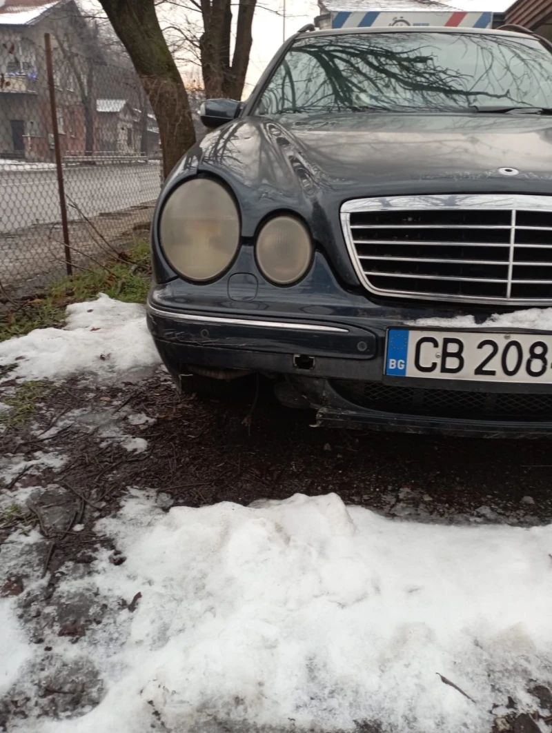 Mercedes-Benz E 320, снимка 8 - Автомобили и джипове - 48593074