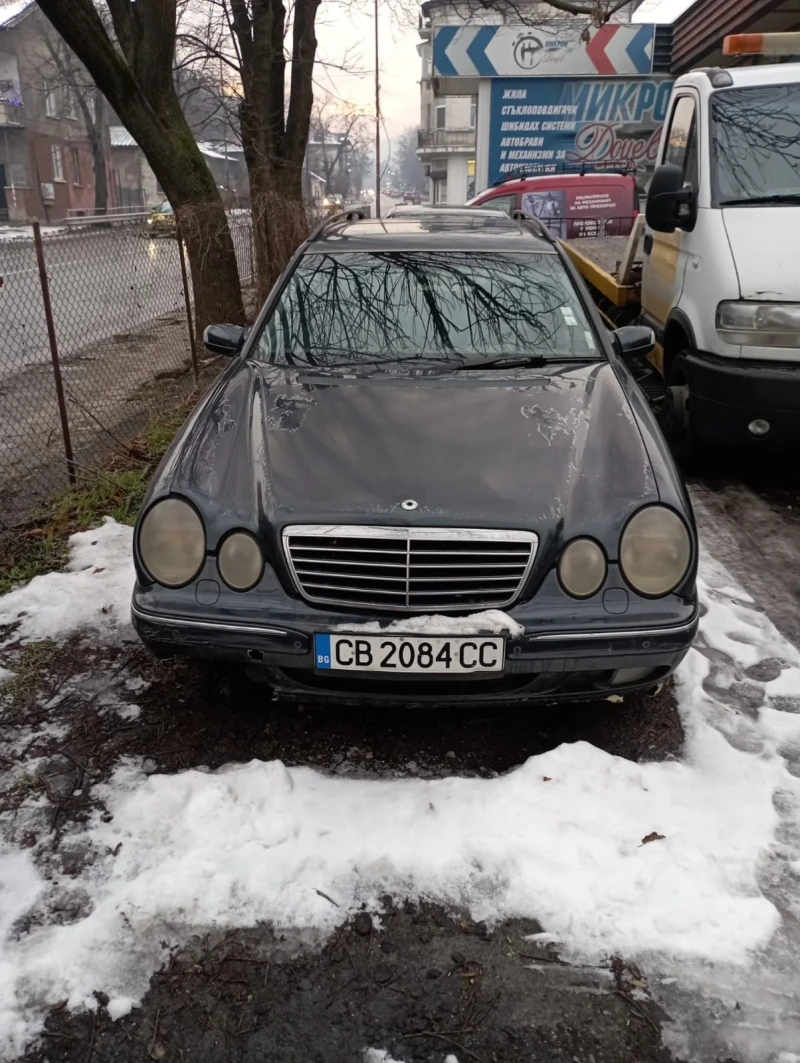 Mercedes-Benz E 320, снимка 1 - Автомобили и джипове - 48593074