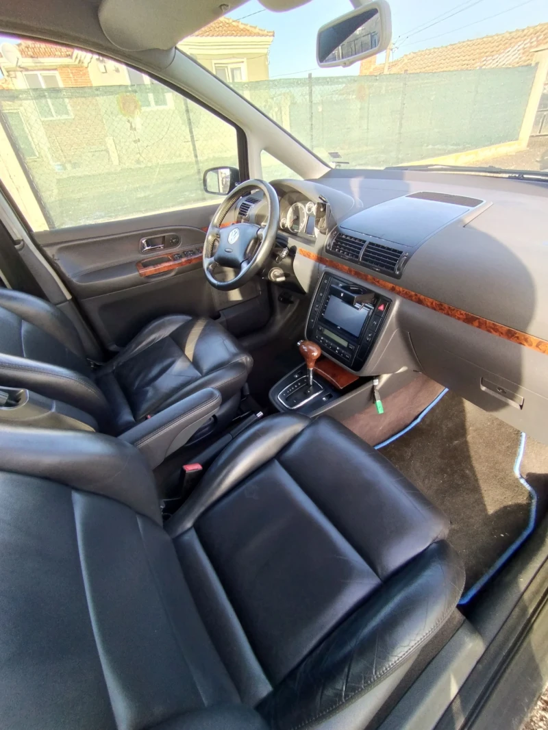 VW Sharan, снимка 4 - Автомобили и джипове - 48730054