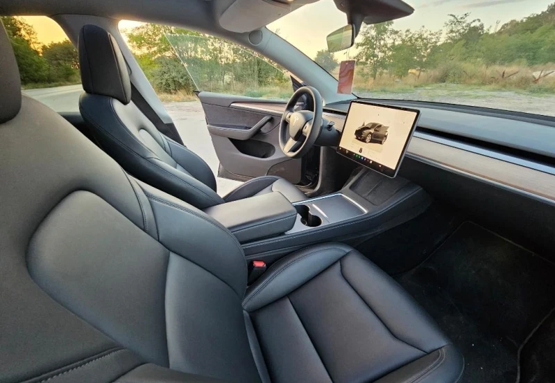 Tesla Model Y 2023 LFP с Гаранция, снимка 12 - Автомобили и джипове - 51371983