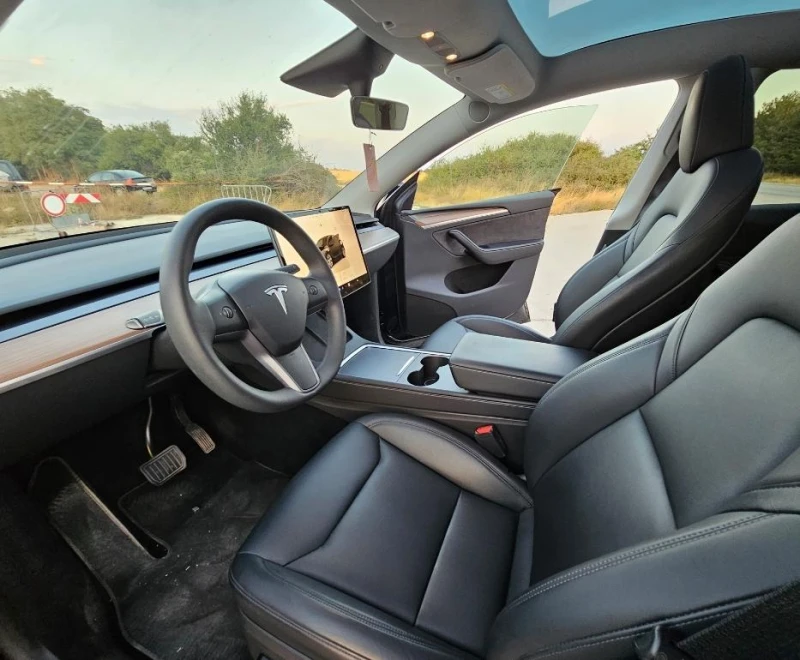 Tesla Model Y 2023 LFP с Гаранция, снимка 13 - Автомобили и джипове - 51371983