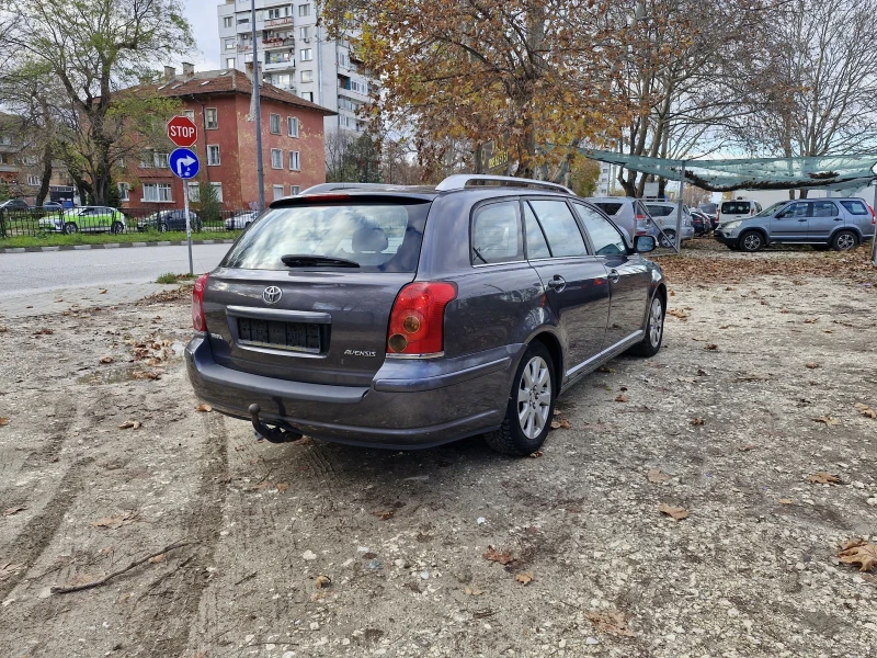 Toyota Avensis 1.8 бензин 129к.с. Навигация, Фейслифт, Климатрони, снимка 6 - Автомобили и джипове - 52593639