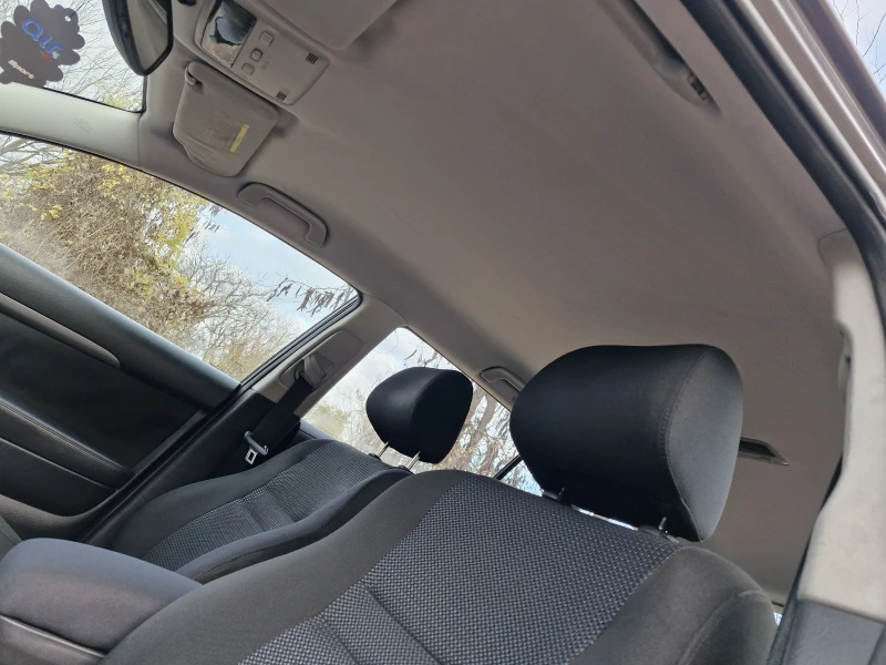 Toyota Avensis 1.8 бензин 129к.с. Навигация, Фейслифт, Климатрони, снимка 12 - Автомобили и джипове - 52593639