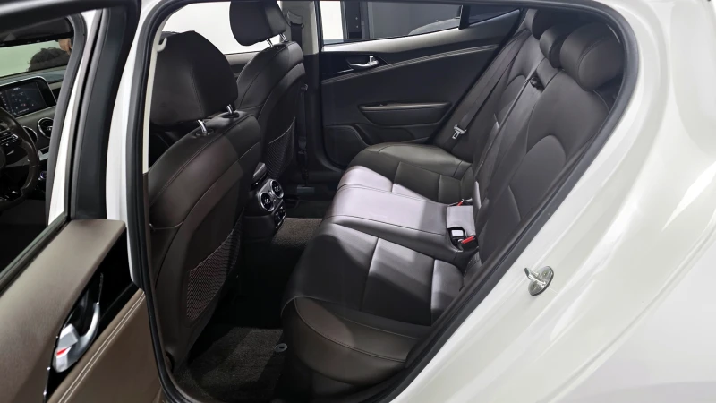 Kia Stinger 2.0T 2WD PRIME autogeorge.com, снимка 11 - Автомобили и джипове - 53261041