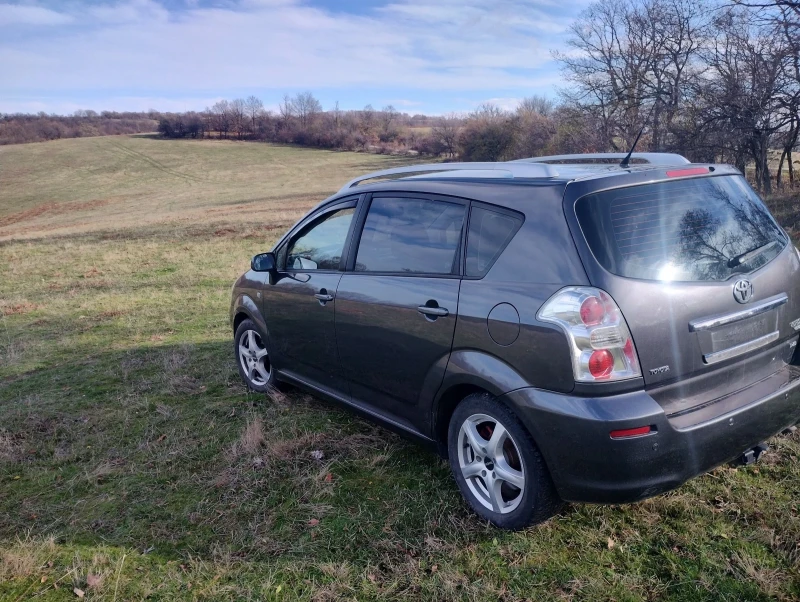 Toyota Corolla verso, снимка 2 - Автомобили и джипове - 53328625