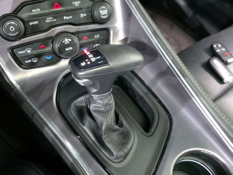 Dodge Challenger 5.7 T Automatic, снимка 9 - Автомобили и джипове - 56003164