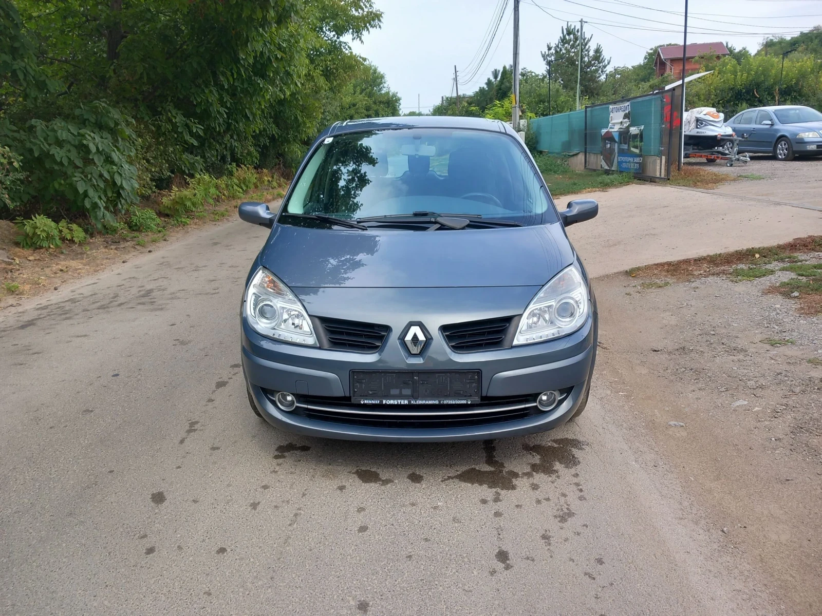 Renault Scenic 1.4i 98ks.feislift - изображение 3